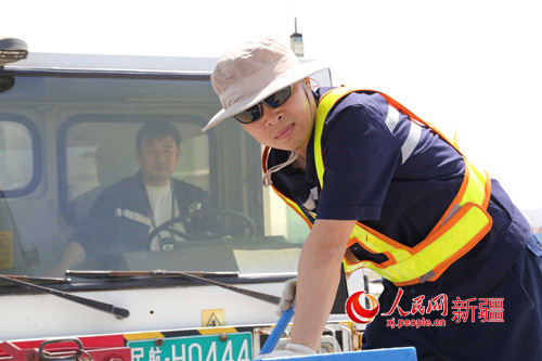 南航新疆:机坪上迎来最热周末