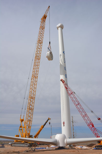 新疆天电三塘湖风电工程风机吊装顺利完成