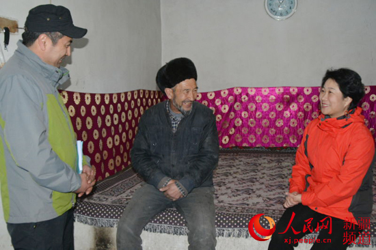 新疆教育厅住村工作组三项工程助力精准扶贫