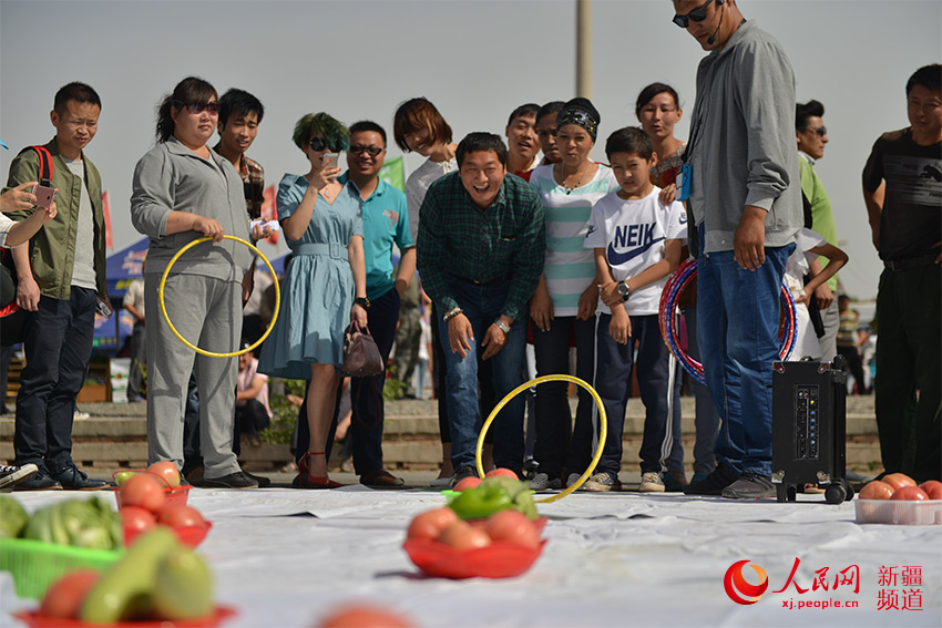 吐鲁番第二届蔬菜节为游客奉献绿色文化大餐