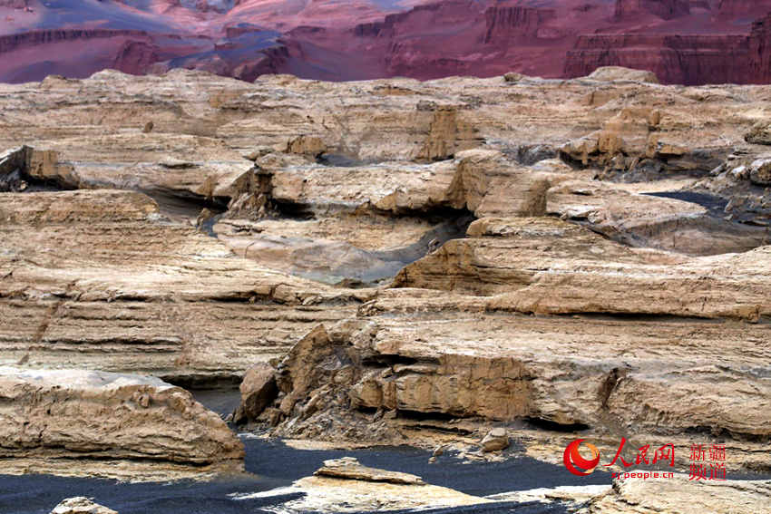 新疆托克逊雅丹地貌:风蚀冲击切割的城堡(组图