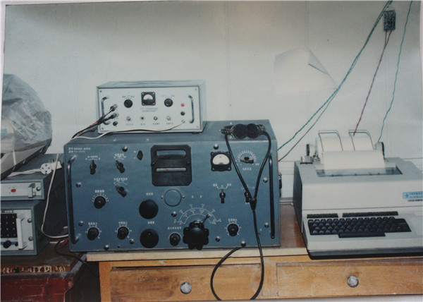 80年代使用的56式“可洛塔”收信機