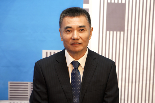 新疆維吾爾自治區質量技術監督局黨組成員、副局長 李廣平