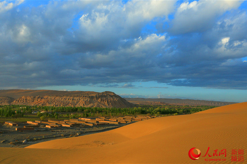走进“城市沙漠”新疆库木塔格沙漠