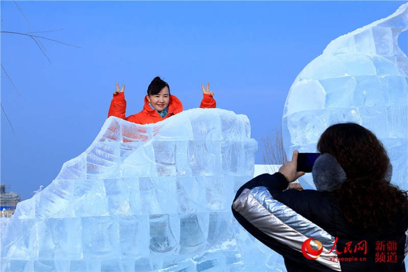 新疆博湖：冰雪季游客暢享冰雪樂趣（組圖）【6】