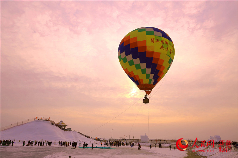 新疆博湖：冰雪季游客暢享冰雪樂趣（組圖）【10】