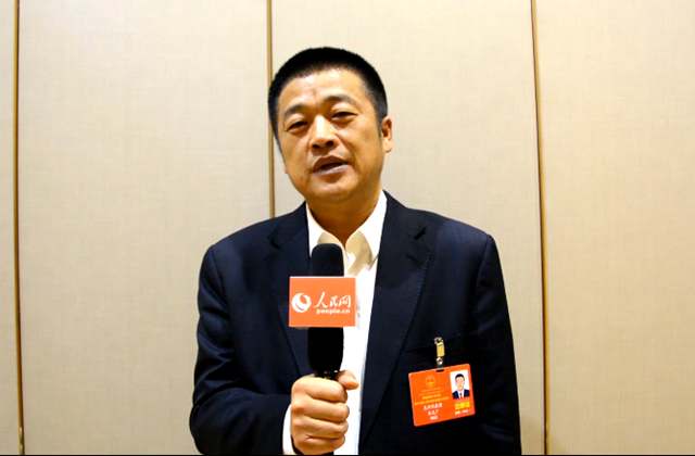 新疆维吾尔自治区克州党委副书记宋文广向人民网网友拜年