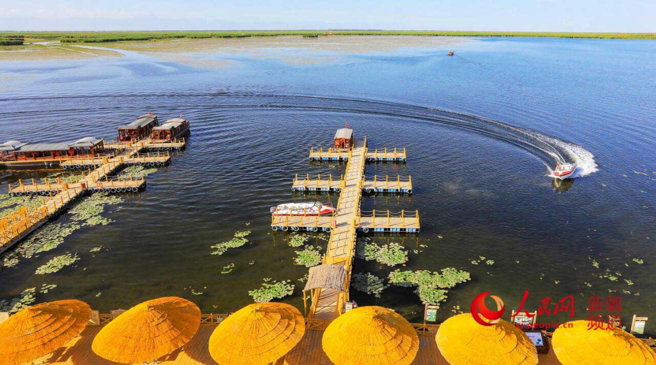 新疆博斯騰湖：水清景美引客來（組圖）【4】