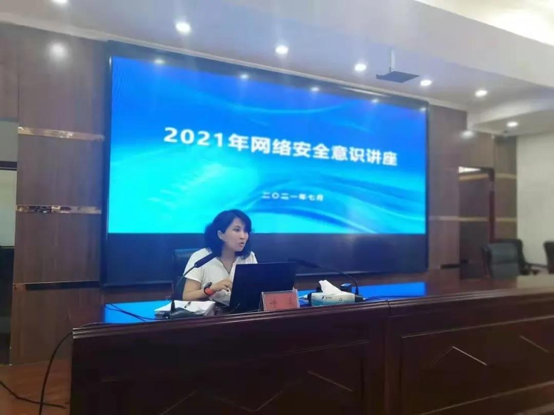 女演员孔琳为导演喊冤：多数演员主动潜规则_