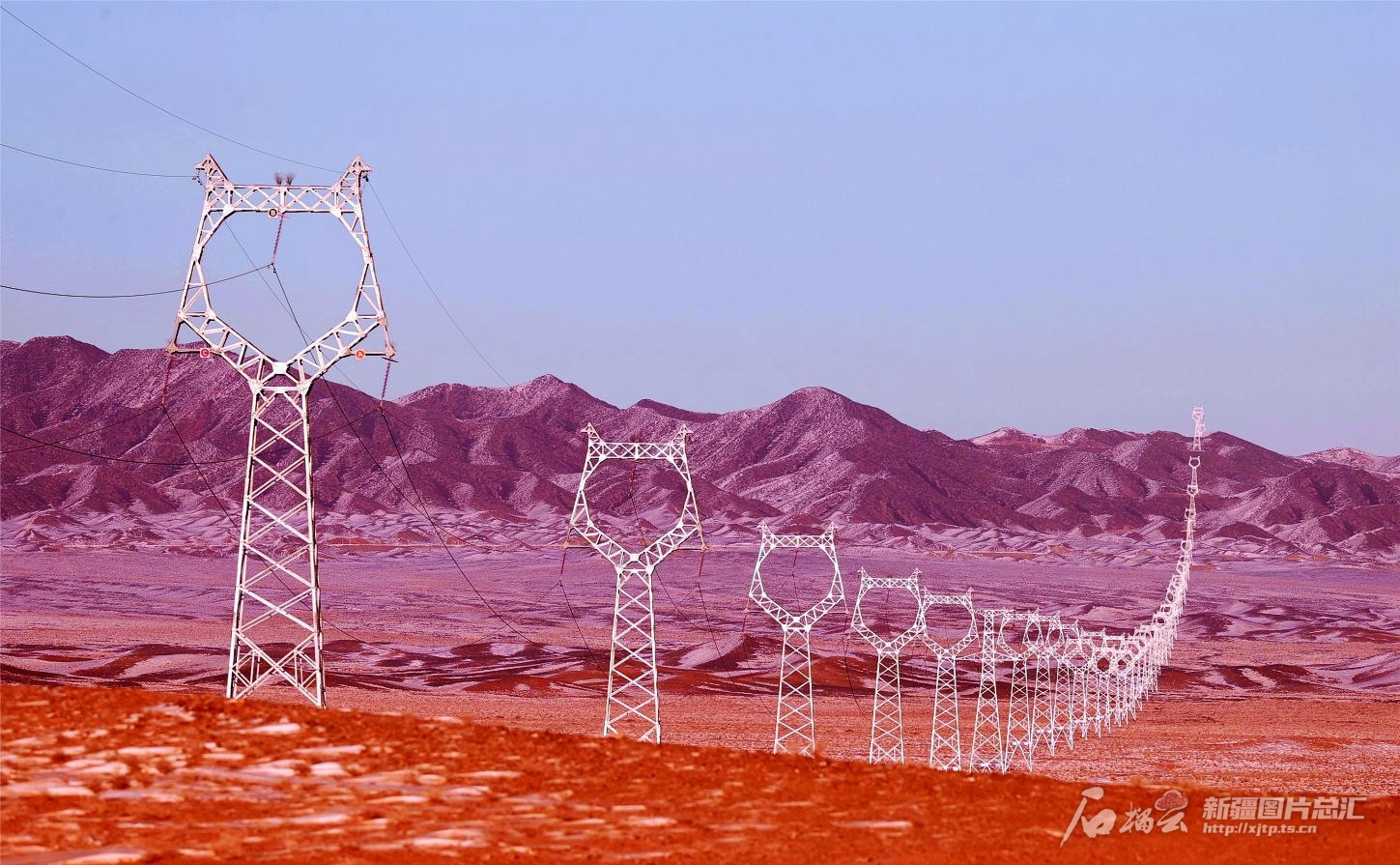 新疆：织密织好基础设施“十张网”