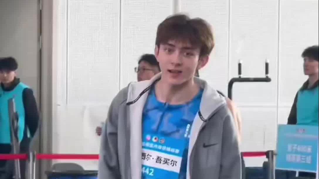  A 17-year-old boy from Xinjiang broke two national records in 20 days