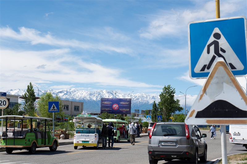 投资新疆丨边境小城霍尔果斯见证中哈合作走深走实