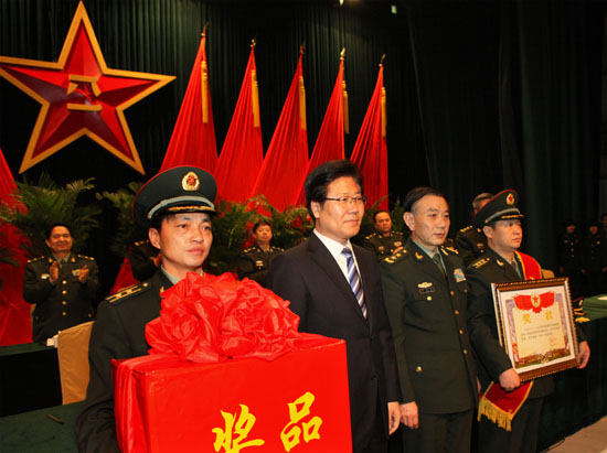 中央军委给兰州军区某工兵团记一等功